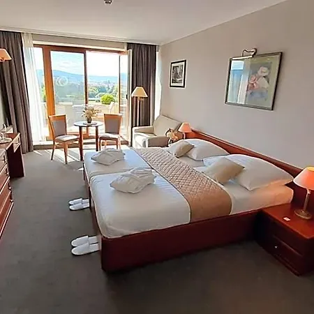 Rosengarten & Restaurant Hotel