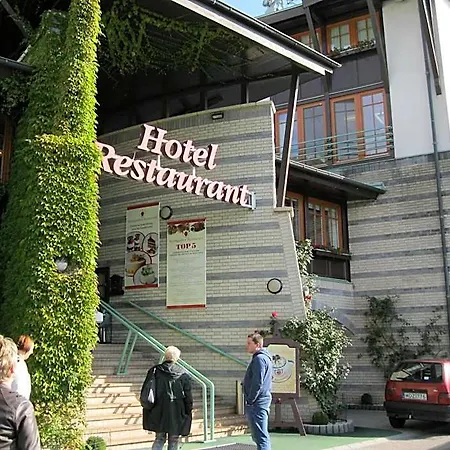 Rosengarten & Restaurant Hotel 3*