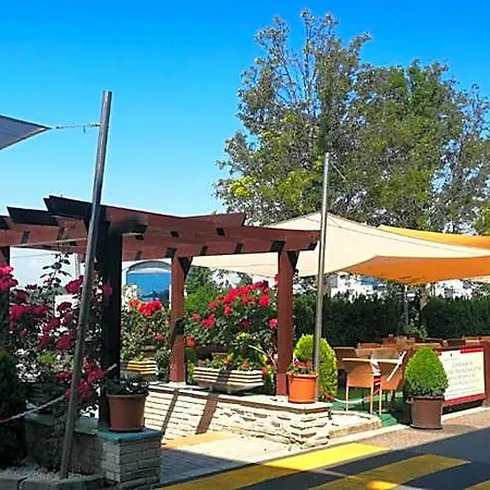 Rosengarten & Restaurant Sopron