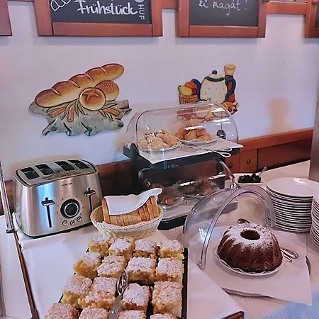 Rosengarten & Restaurant 3* Sopron