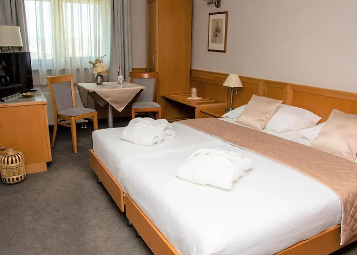 Rosengarten & Restaurant Hotel 3*