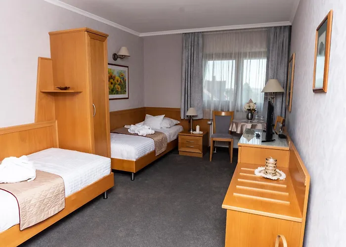 Rosengarten & Restaurant 3* Sopron