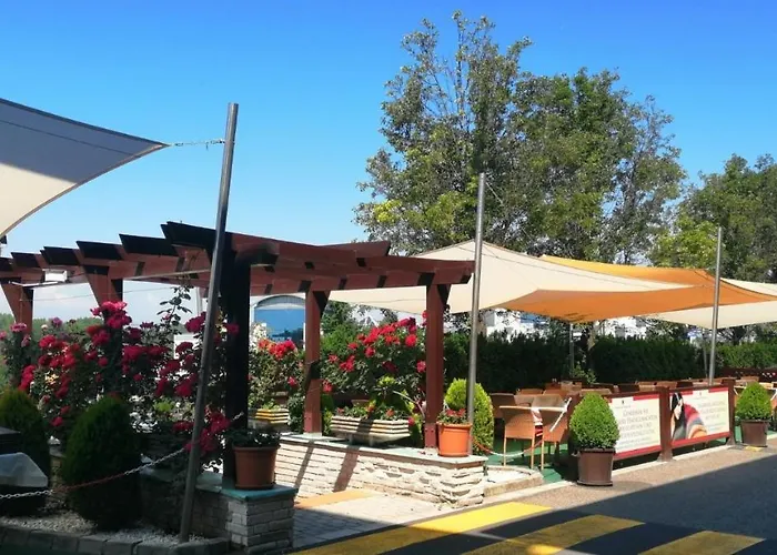 Rosengarten & Restaurant Sopron